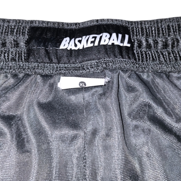 NIKE BASKETBALL SHORTS - Picture 3 of 6